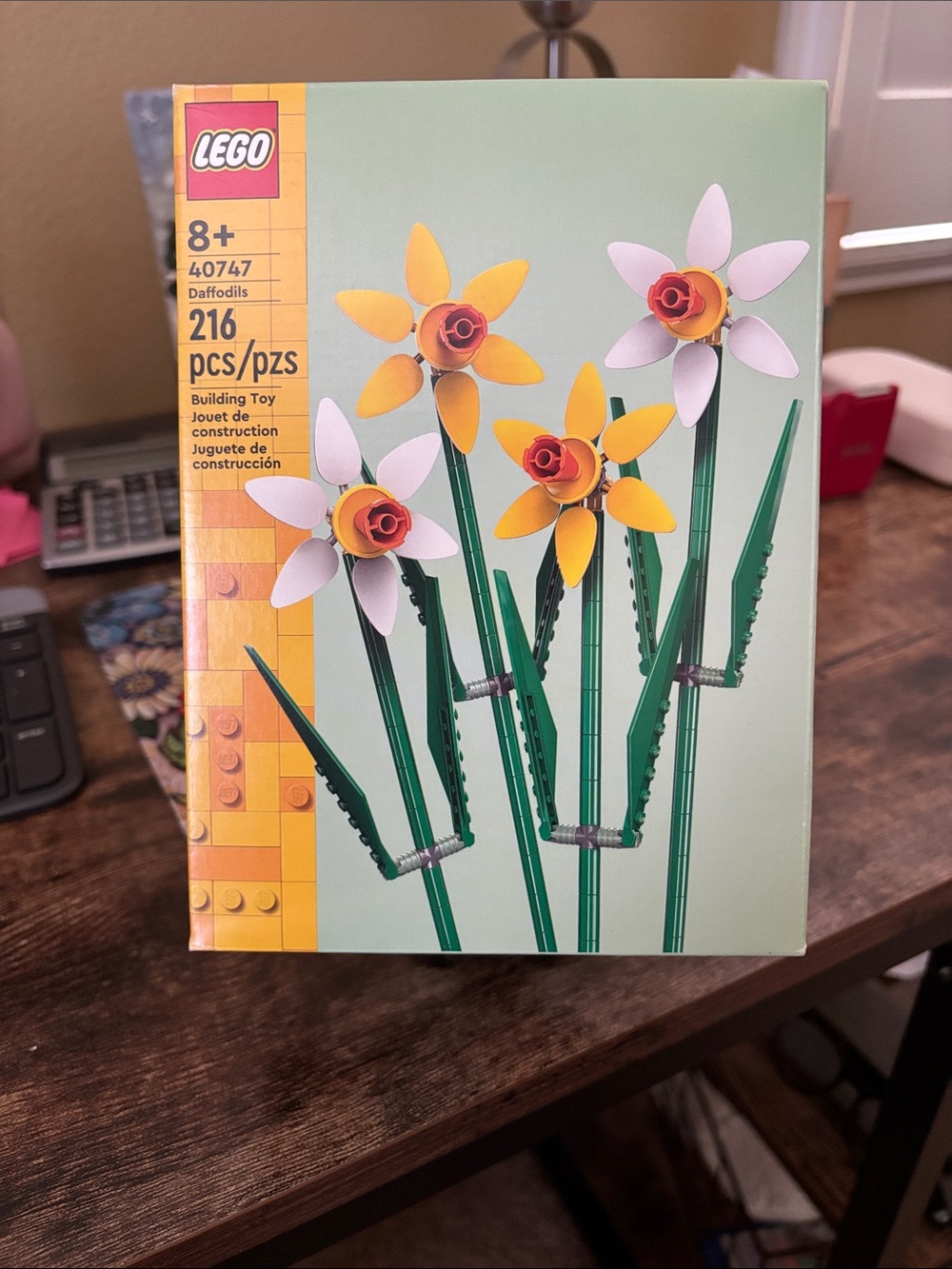 Lego Yellow and White Daffodil Flower Building Set